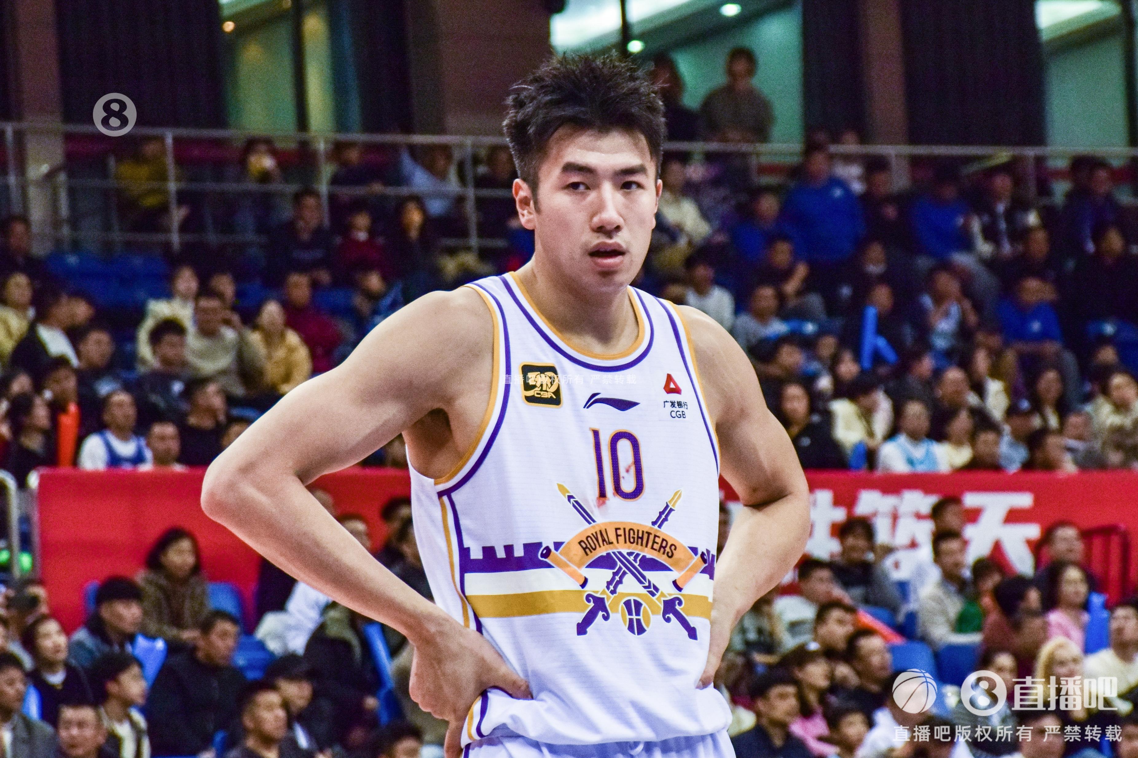 高效表現(xiàn)難救主！鄒雨宸11中8拿下21分7籃板